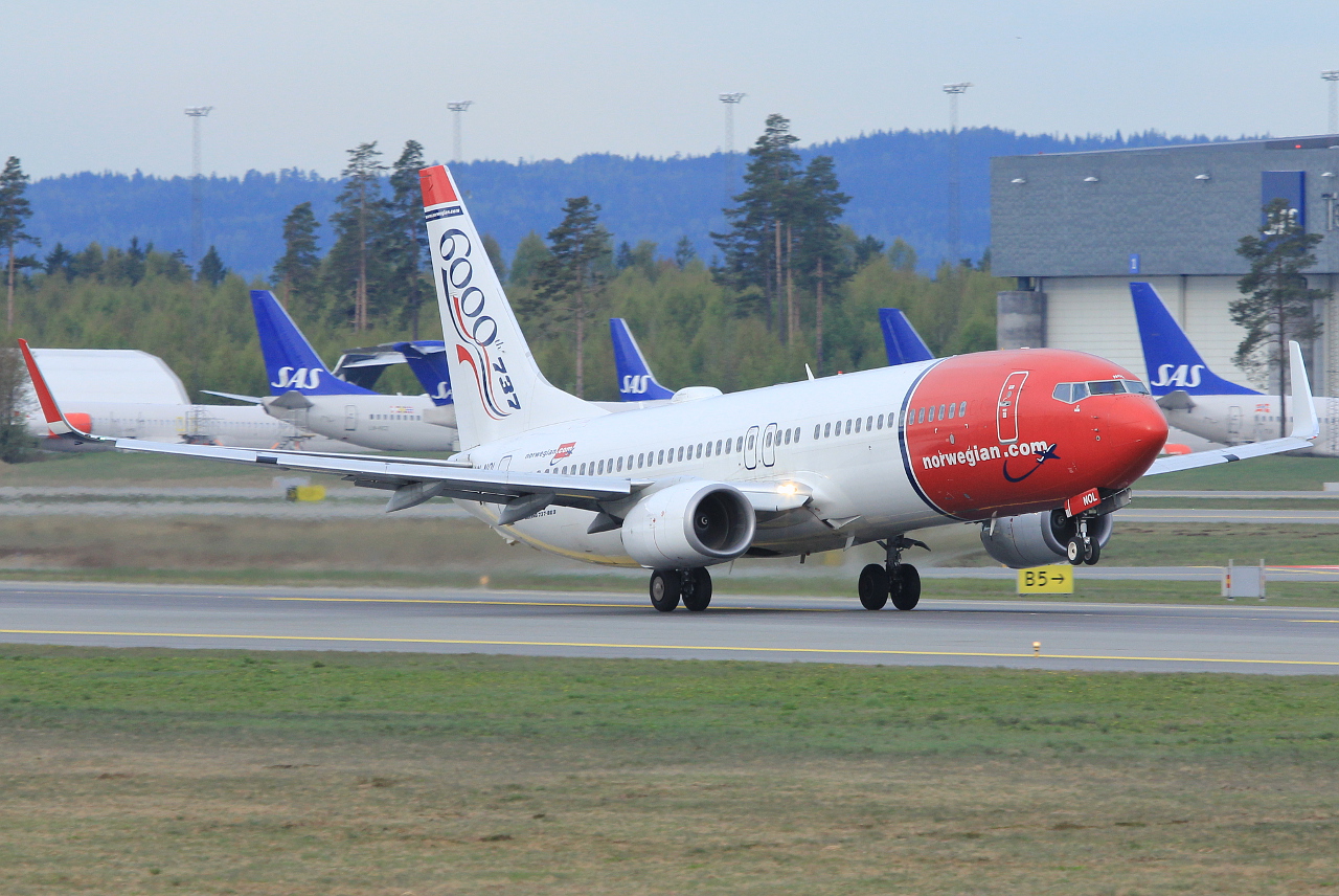 LN-NOL (37159) 2009 Boeing 737-8Q8 WL