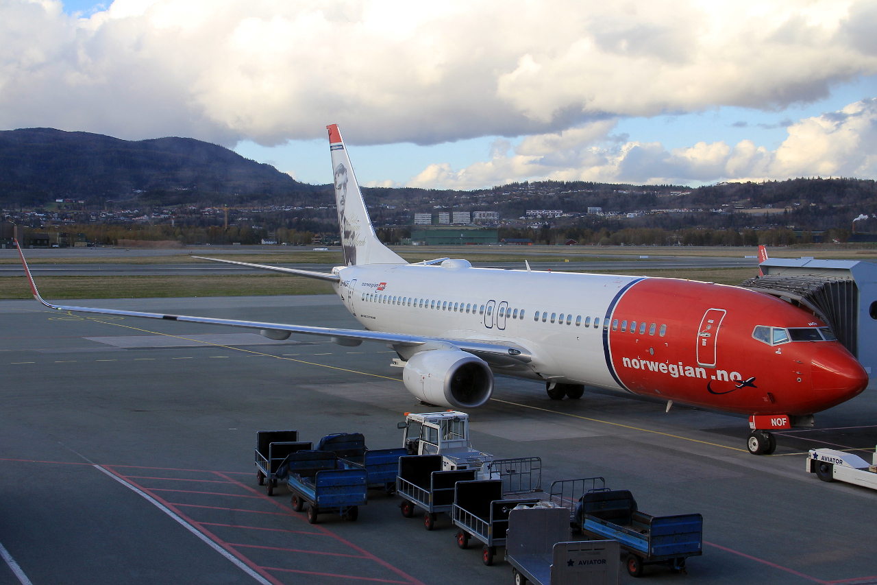 LN-NOF (36809) 2008 Boeing 737-86N WL