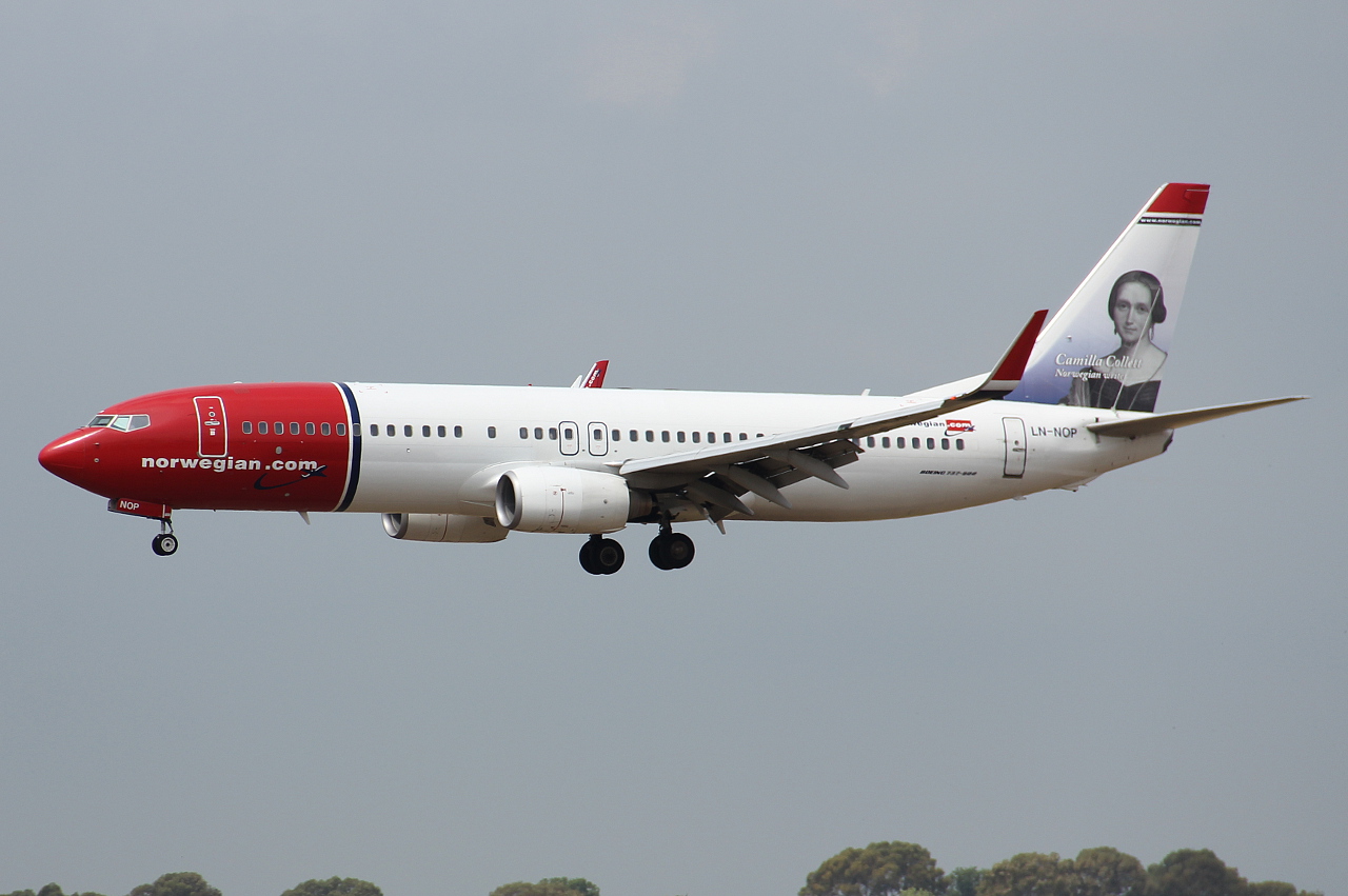 LN-NOP (32655) 2005 Boeing 737-86N WL