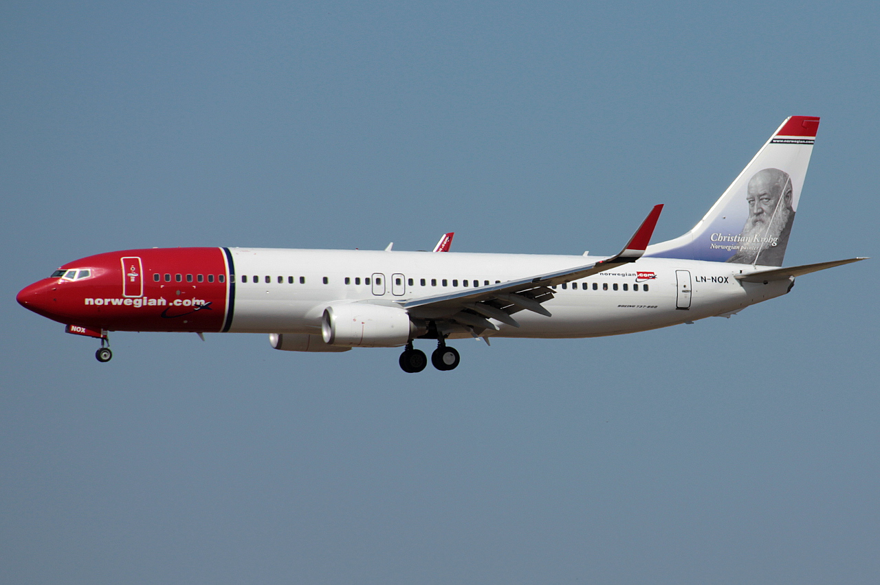 LN-NOX (37818) 2010 Boeing 737-8JP WL
