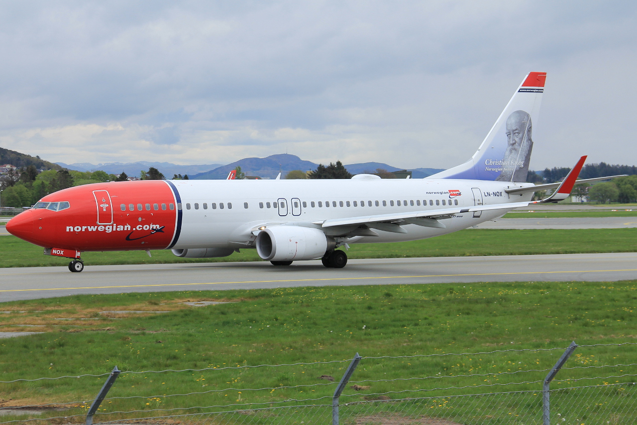 LN-NOX (37818) 2010 Boeing 737-8JP WL