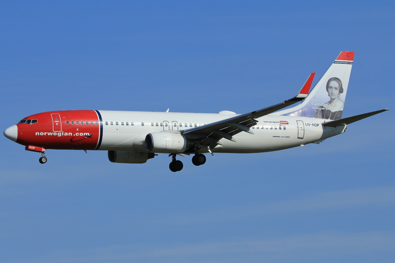 LN-NOP (32655) 2005 Boeing 737-86N WL