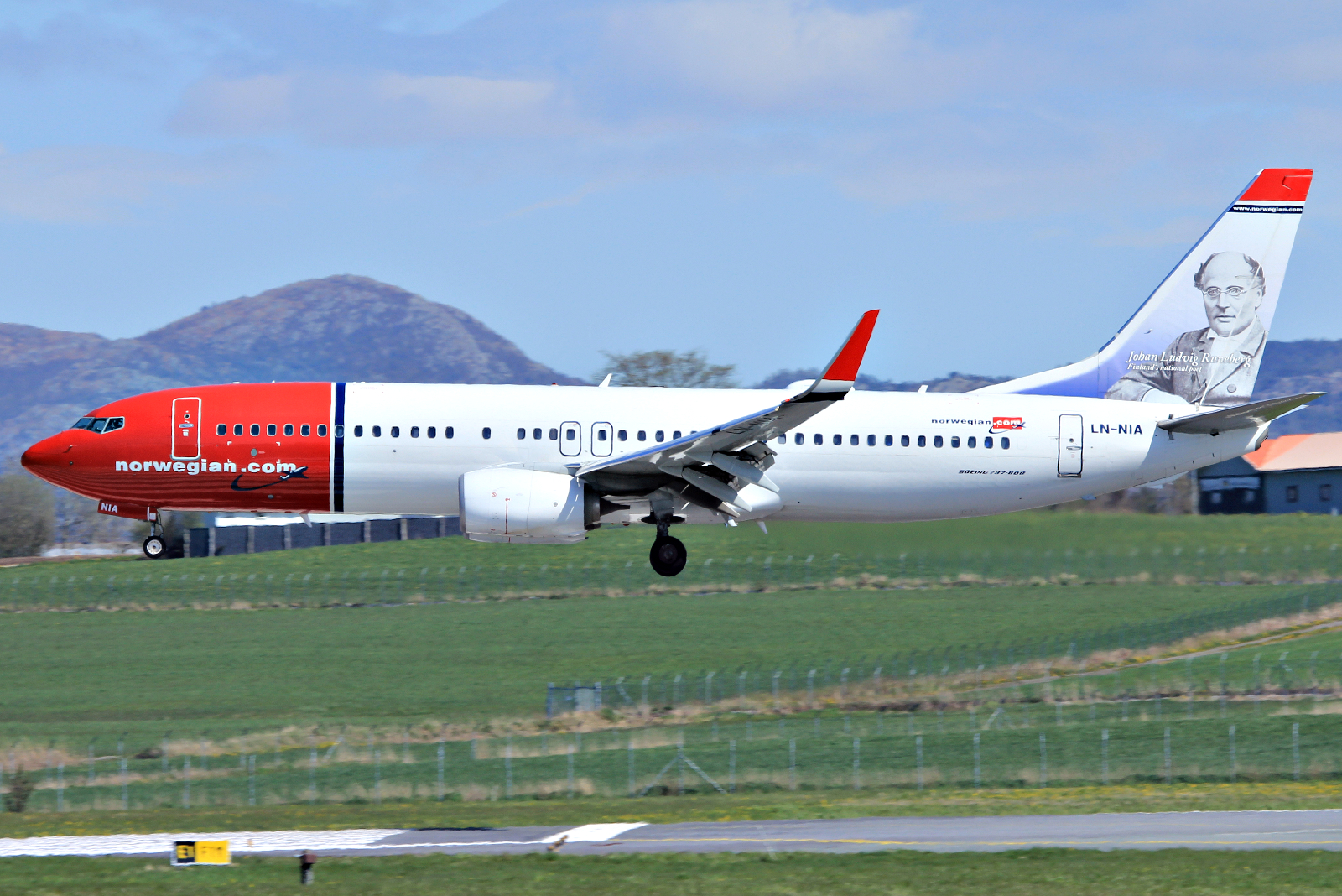 LN-NIA (39444) 2012 Boeing 737-8JP WL