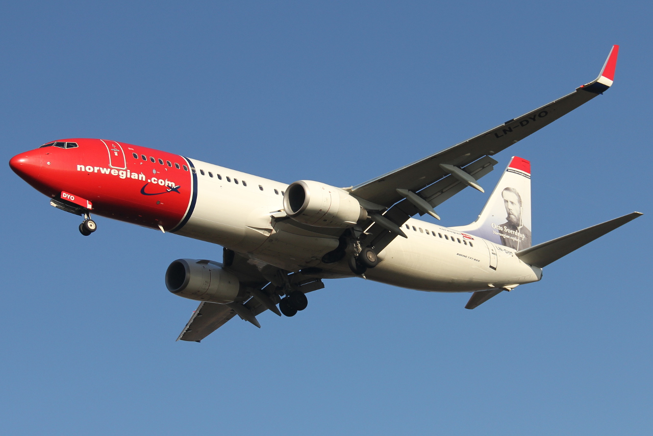 LN-DYO (40868) 2011 Boeing 737-8JP WL