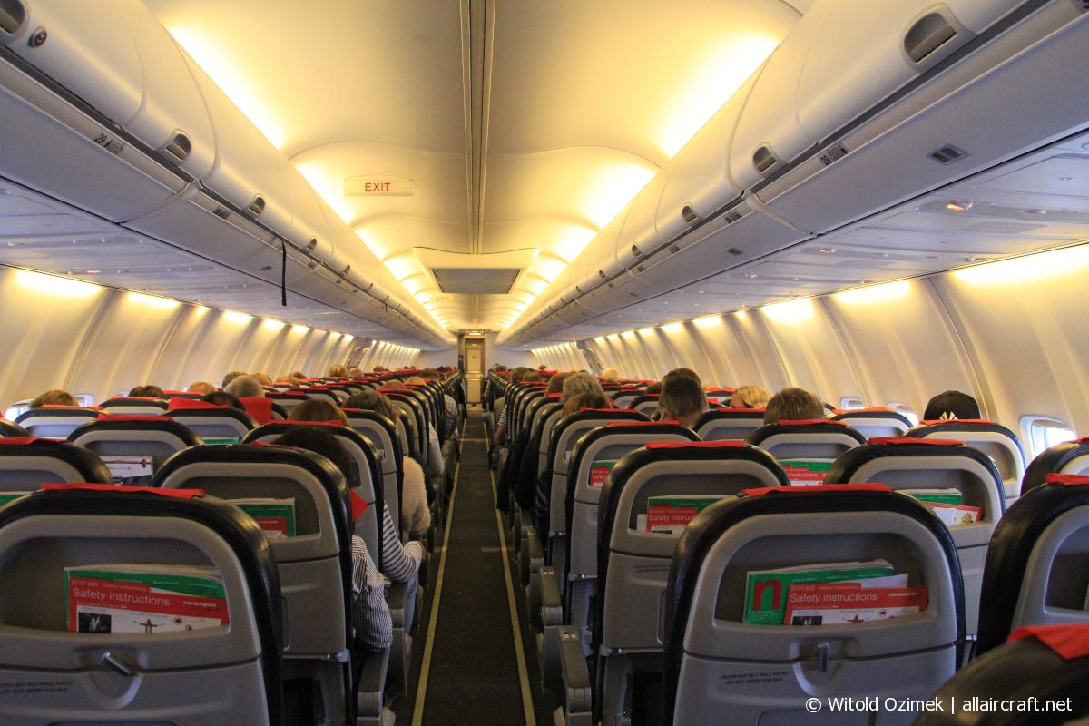 LN-NOM (28642) 2001 Boeing 737-86N WL