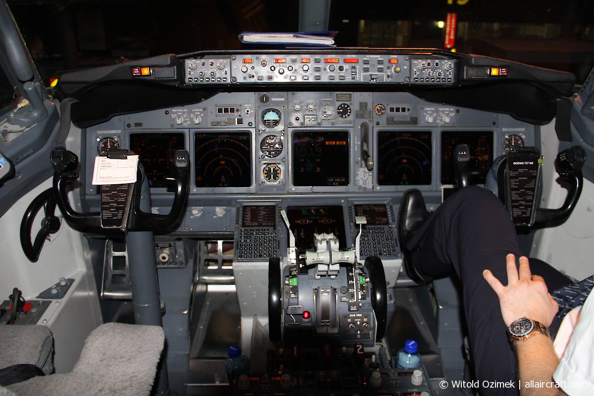 LN-NOM (28642) 2001 Boeing 737-86N WL
