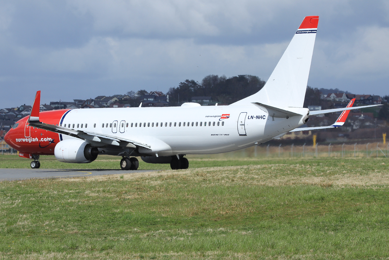 LN-NHC (41128) 2015 Boeing 737-8JP WL