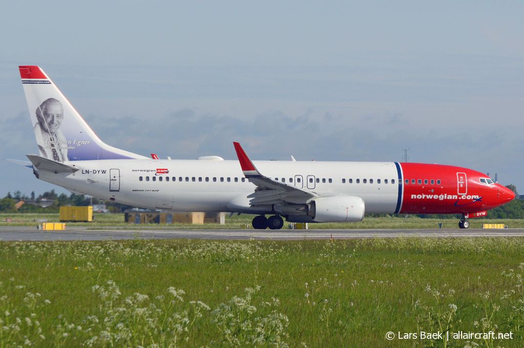 LN-DYW (39010) 2011 Boeing 737-8JP(WL)