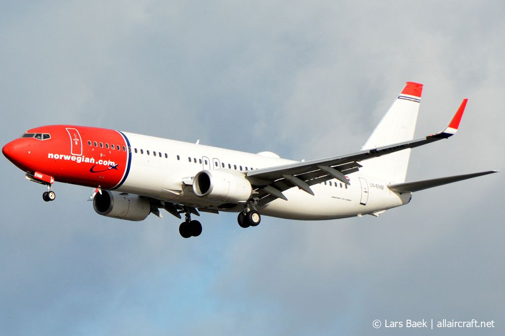 LN-ENM (42071) 2016 Boeing 737-8JP(WL)