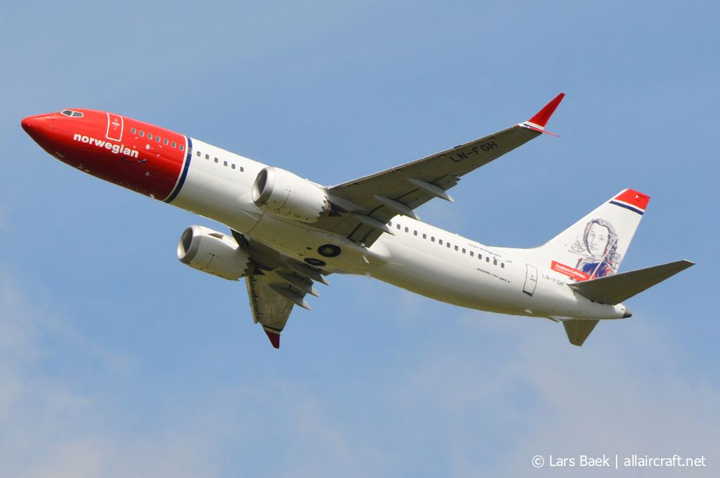 LN-FGH (43354) 2022 Boeing 737-8 MAX