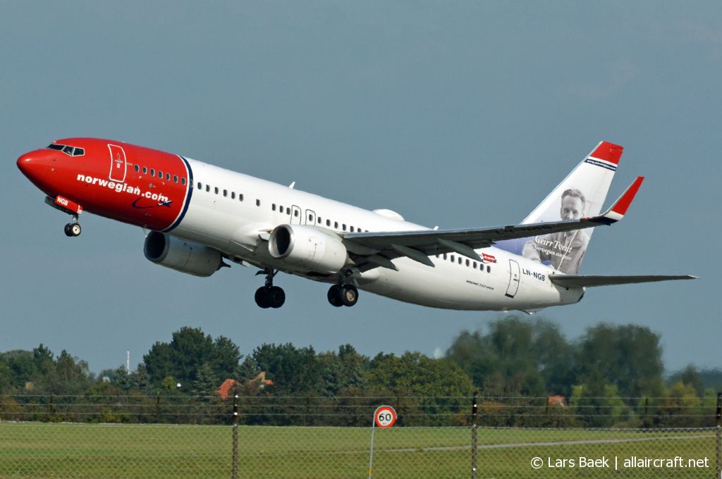 LN-NGB (39015) 2012 Boeing 737-8JP WL