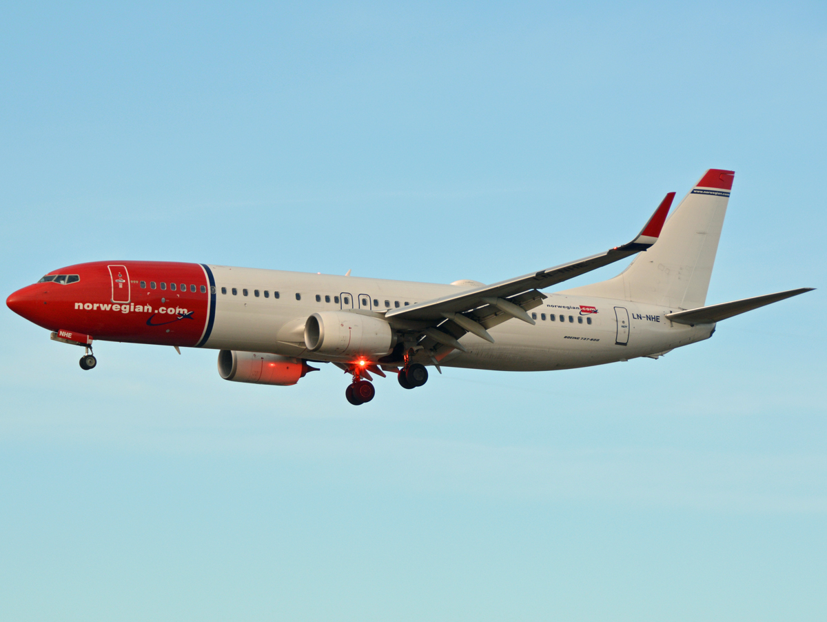 LN-NHE (41136)  2015 Boeing 737-8JP WL