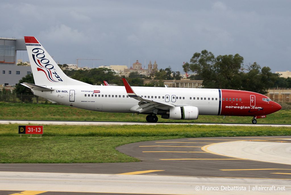 LN-NOL (37159) 2009 Boeing 737-8Q8(WL)