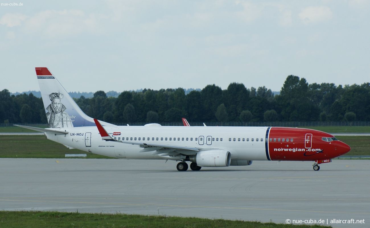 LN-NOJ (37884) 2010 Boeing 737-86N WL