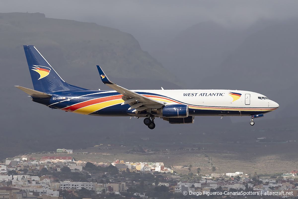 EC-OBN (32612) 2002 Boeing 737-83N(BCF)(WL)