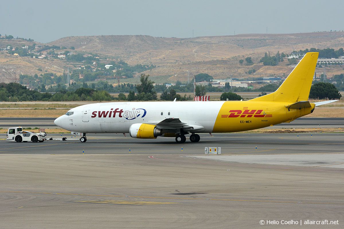 EC-MEY (24438) 1991 Boeing 737-476(SF)