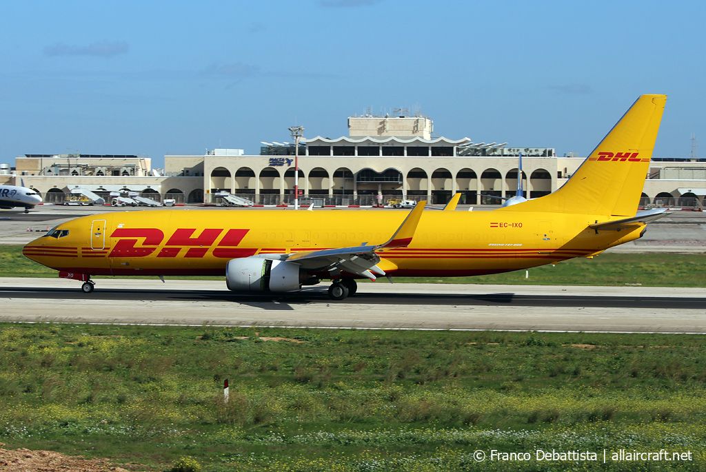 EC-IXO (30467) 2000 Boeing 737-883(BDSF)(WL)