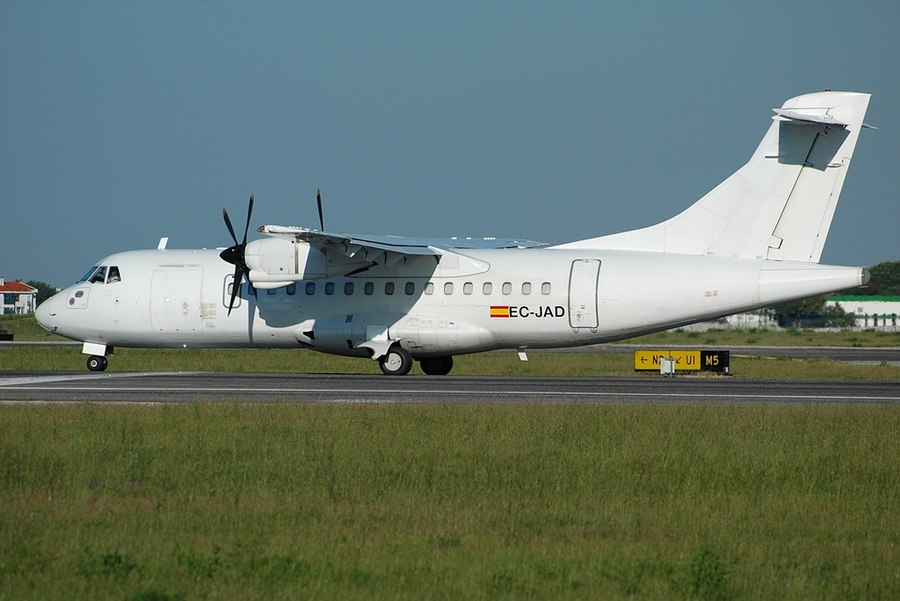 EC-JAD ( 321 ) 1992 ATR-42-300