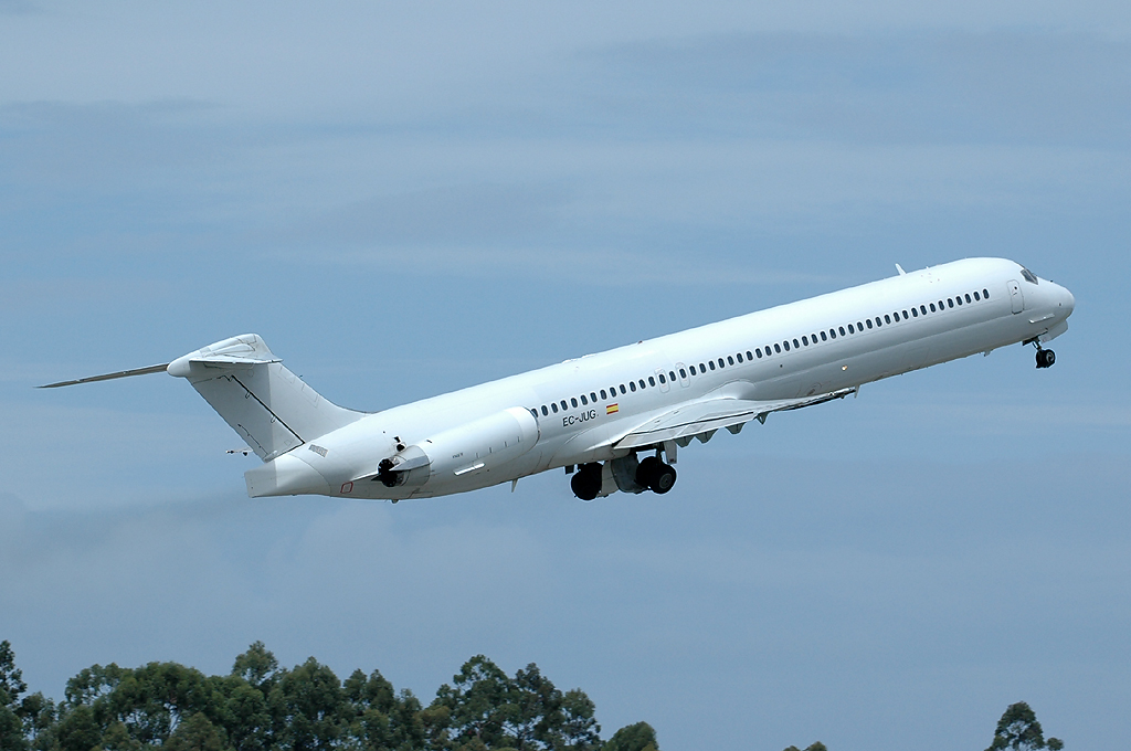 EC-JUG (49847) 1989 McDonnell Douglas MD-83