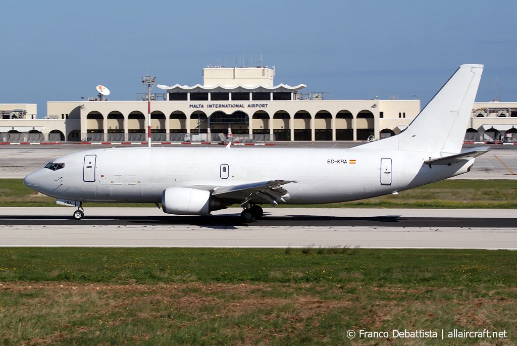 EC-KRA (24679) 1990 Boeing 737-3Y0(SF)