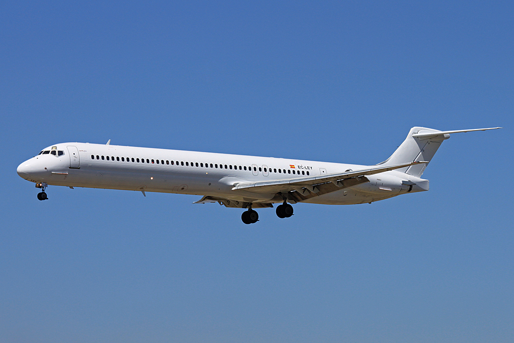 EC-LEY (53182) 1993 McDonnell Douglas MD-83