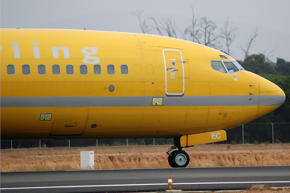 OY-SEC (28221) 1999 Boeing 737-8Q8