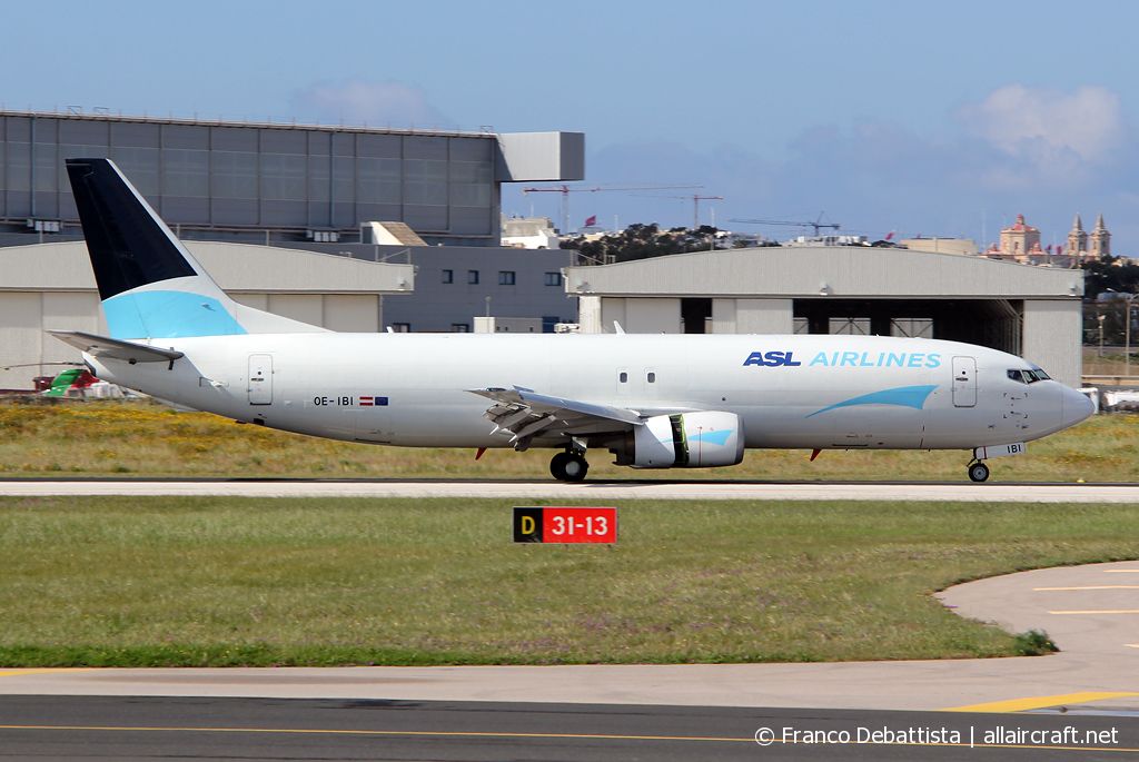 OE-IBI (28892) 1998 Boeing 737-490(SF)