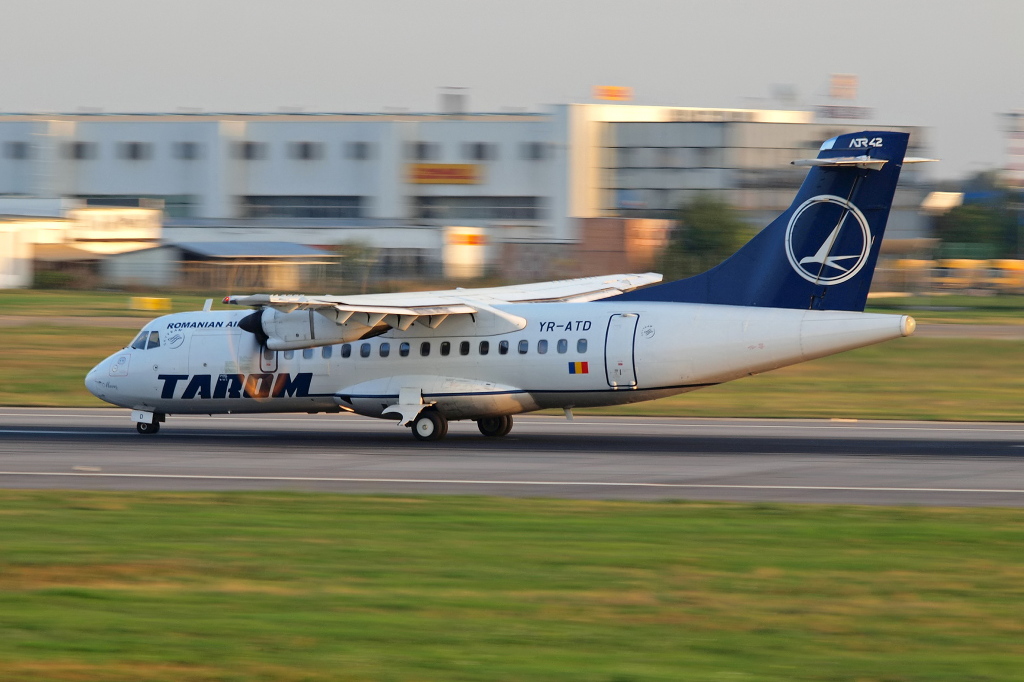 YR-ATD ( 591 ) 1998 ATR-42-500