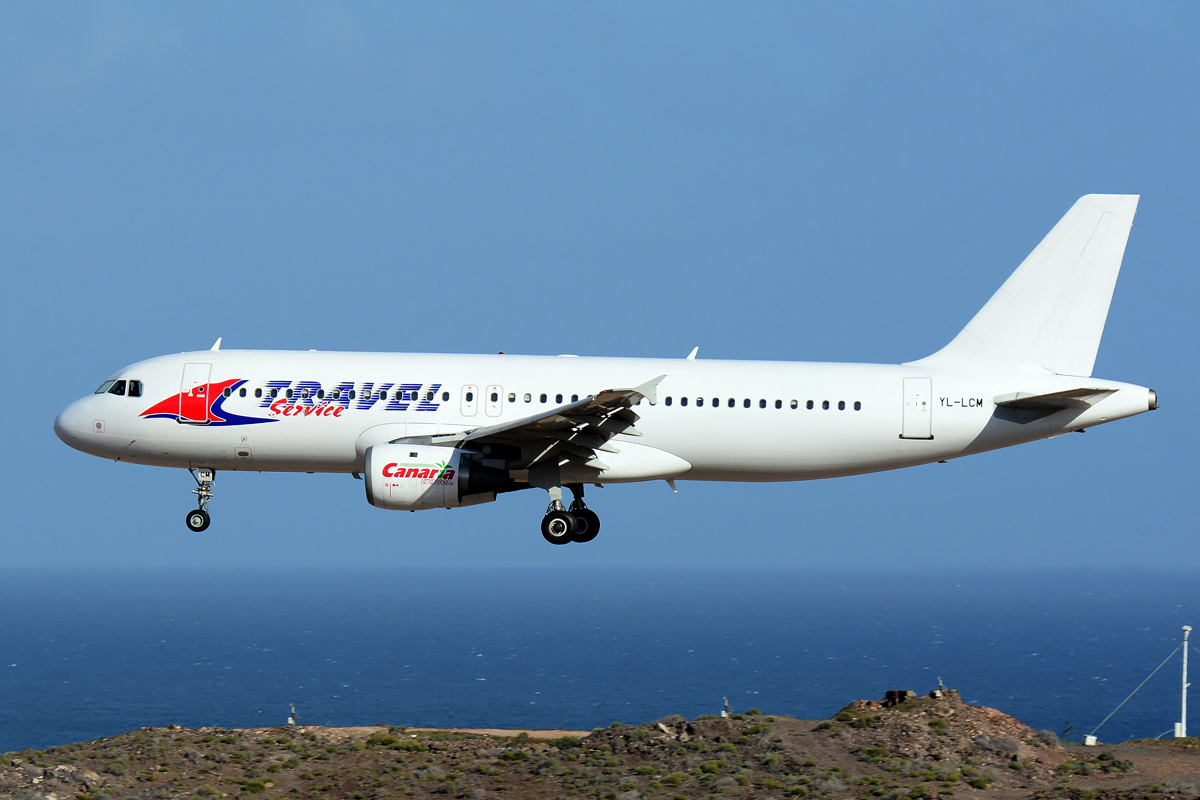 YL-LCM (244) 1991 Airbus A320-211