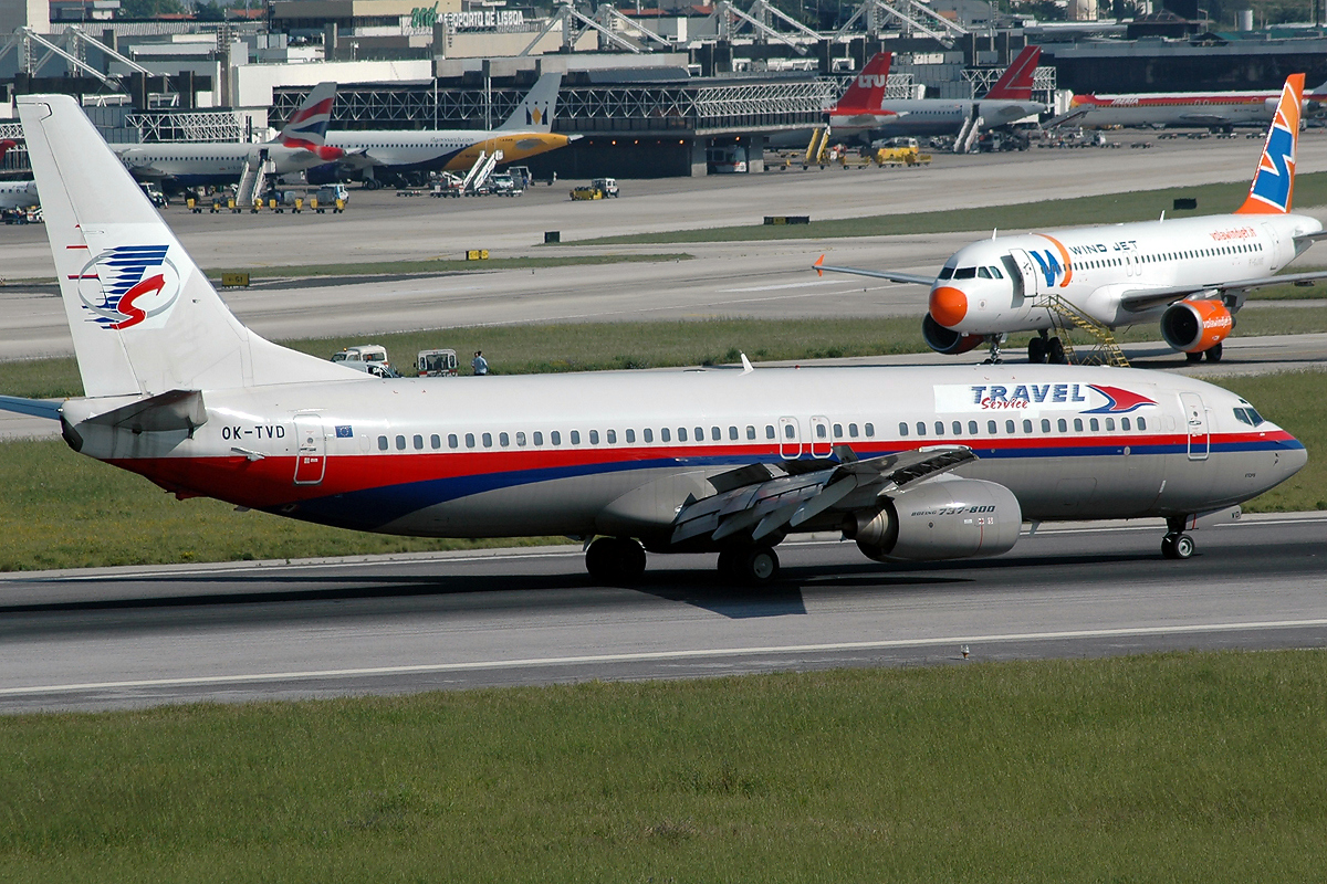 OK-TVD, (cn 28595/285), Boeing 737-86N