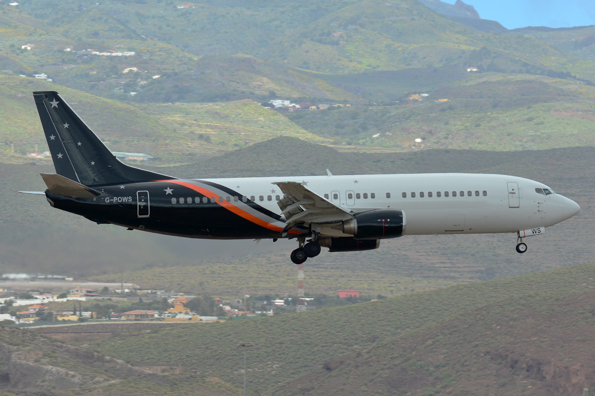 G-POWS (25853) 1992 Boeing 737-436