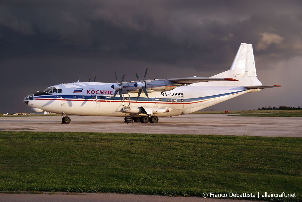RA-12988 (00347206) Antonov An-12B