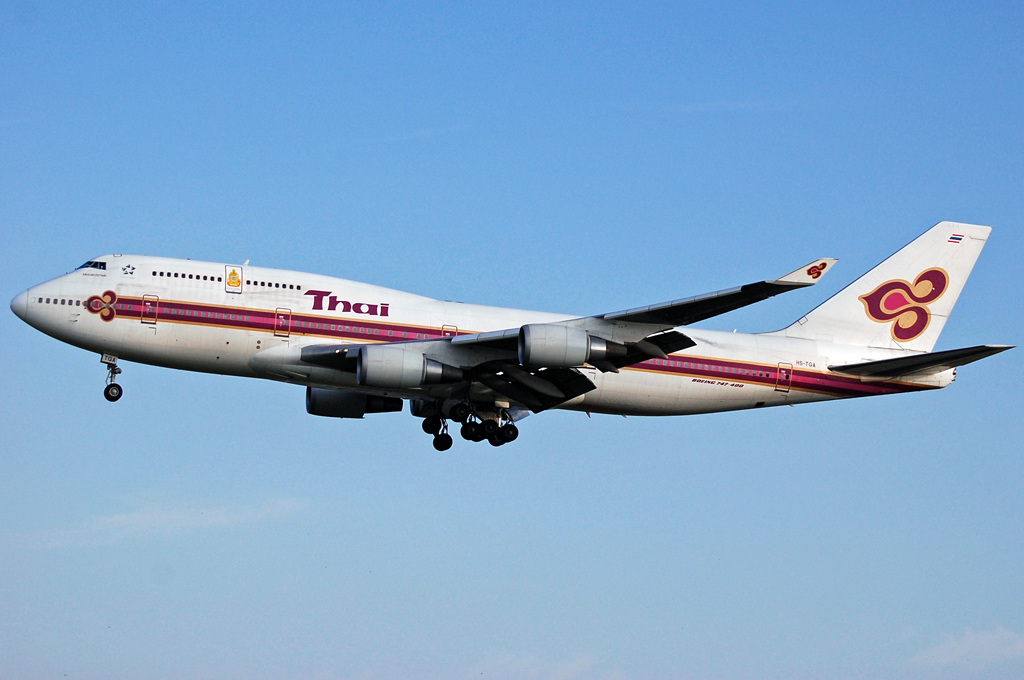 HS-TGA (32369) 2001 Boeing 747-4D7
