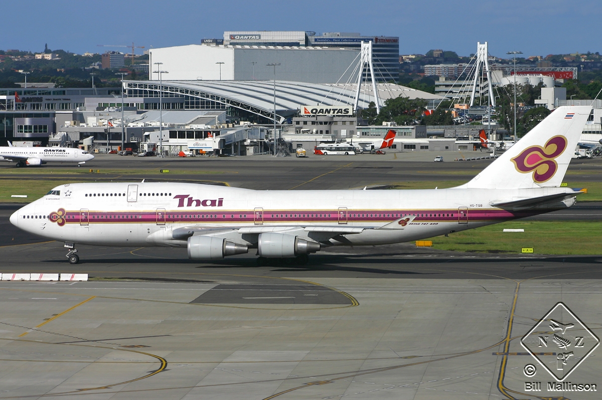 HS-TGB (32370) 2001 Boeing 747-4D7