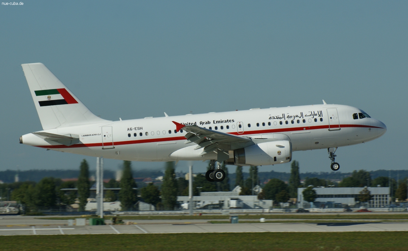 A6-ESH (910) 1999 Airbus A319-133(CJ)