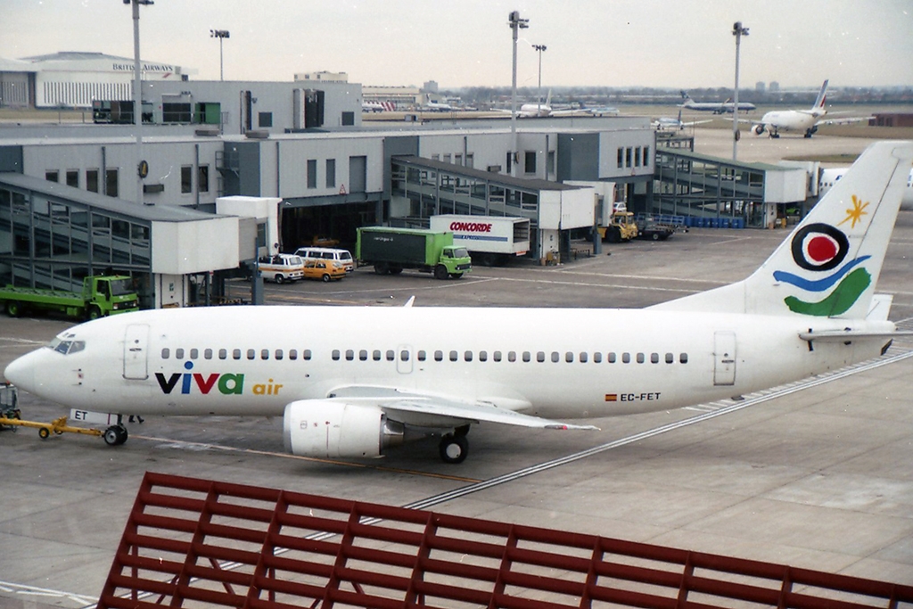 EC-FET (24132) 1988 Boeing 737-3Q8