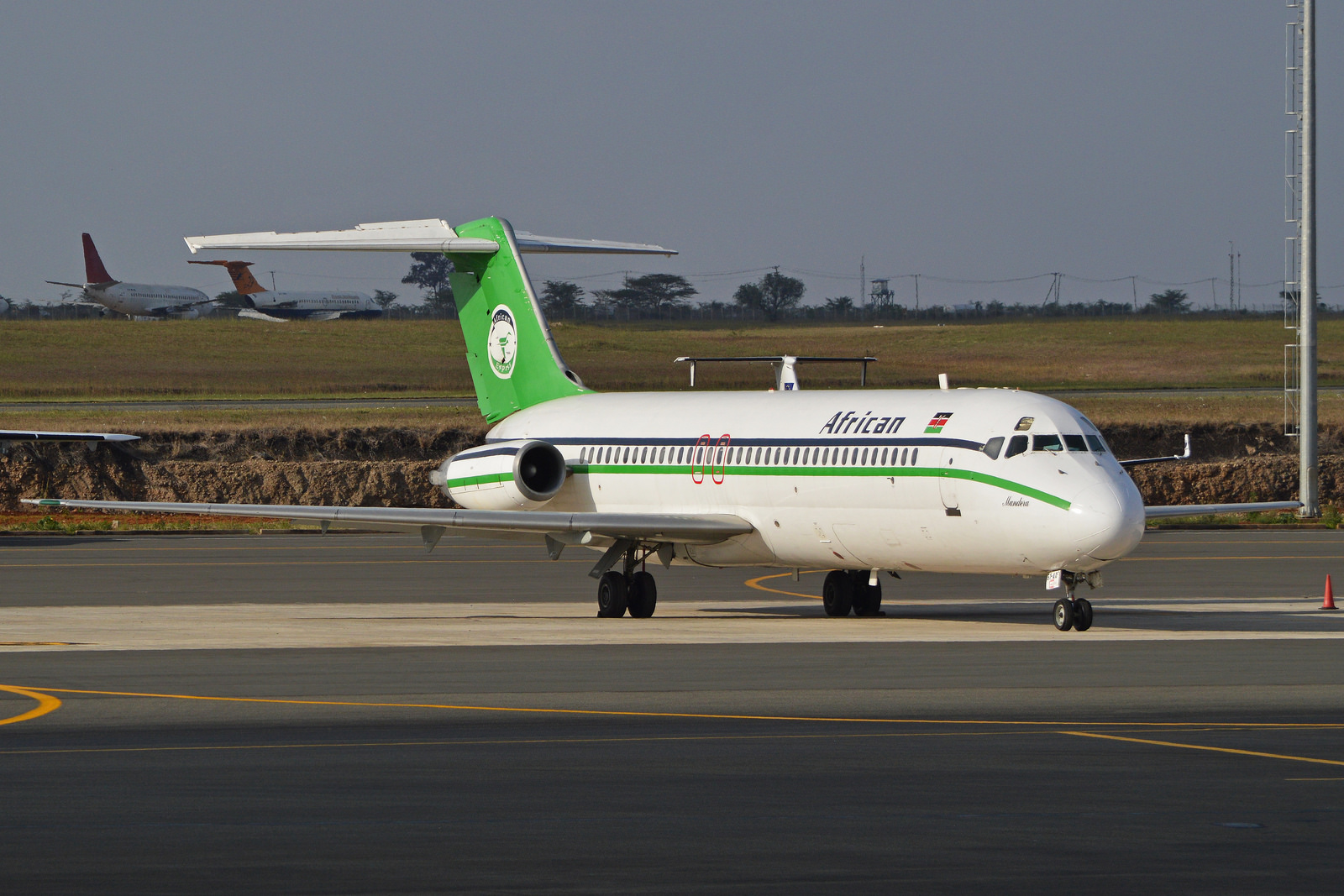 5Y-AXF (cn 47093) McDonnell Douglas DC-9-32