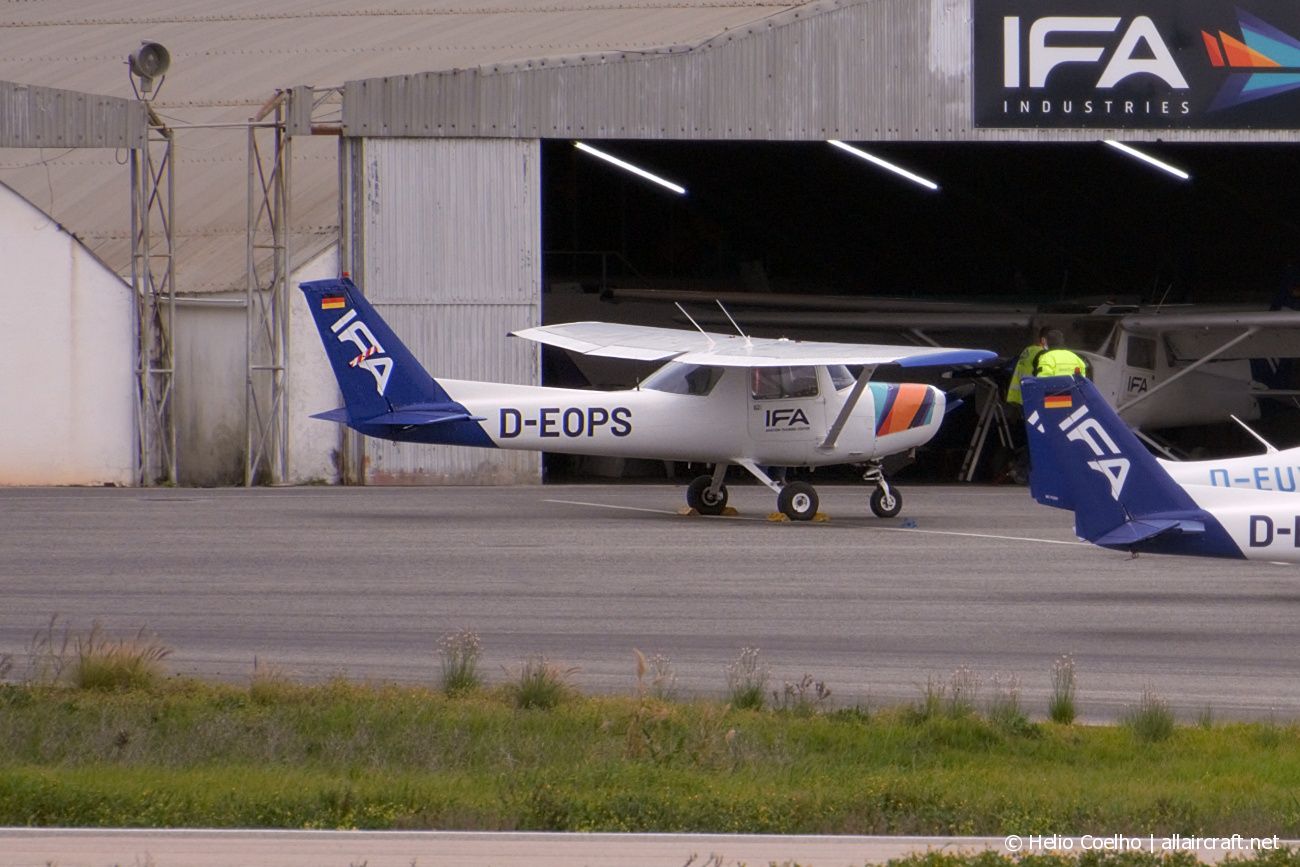 D-EOPS (F1521670) Reims-Cessna F152