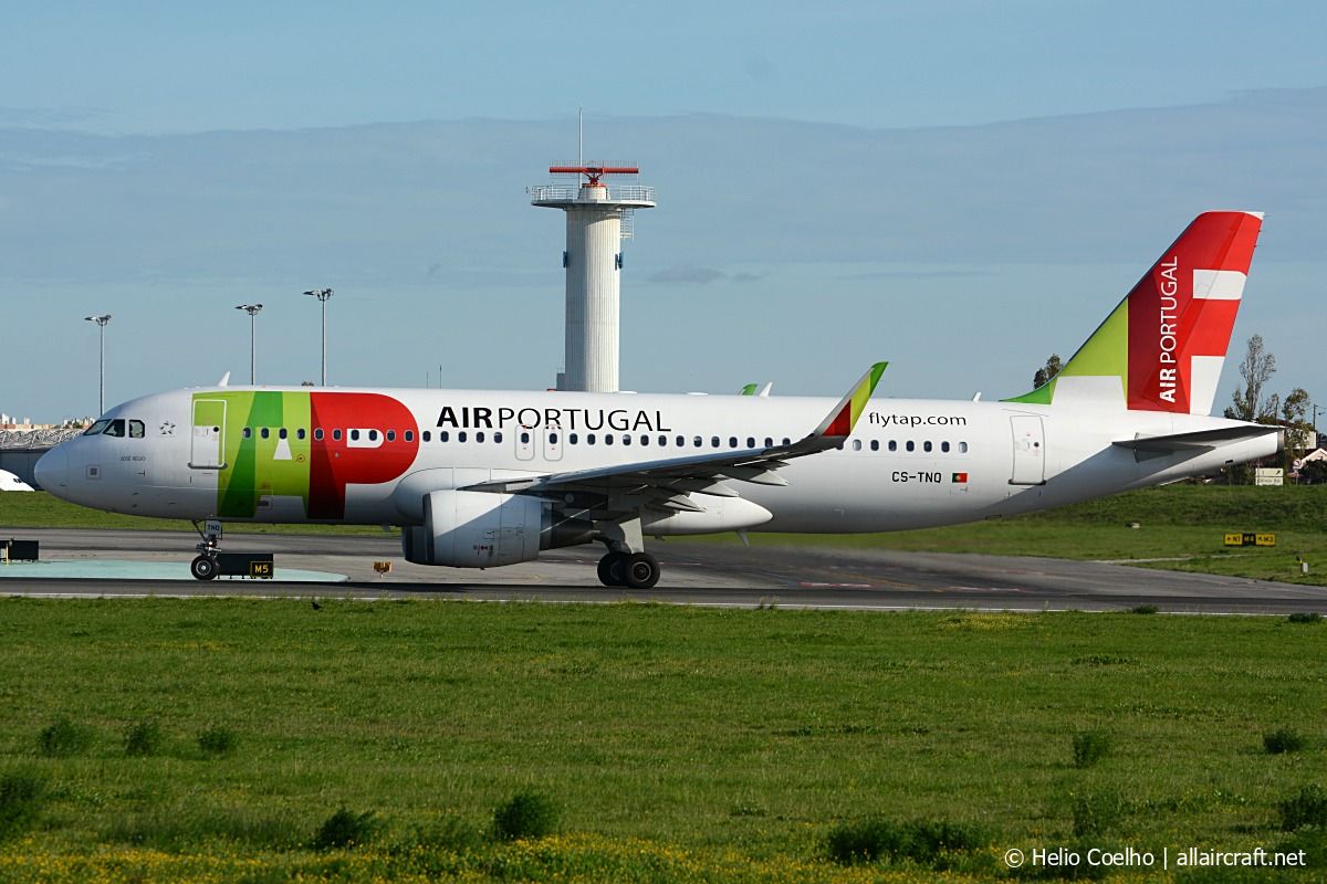 CS-TNQ (3769) 2009 Airbus A320-214(WL)