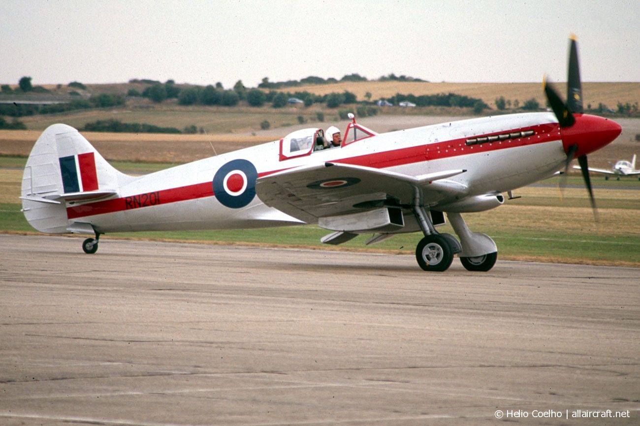 RN201 (6S/663417) 1945 Supermarine 361 Spitfire F.XIVe