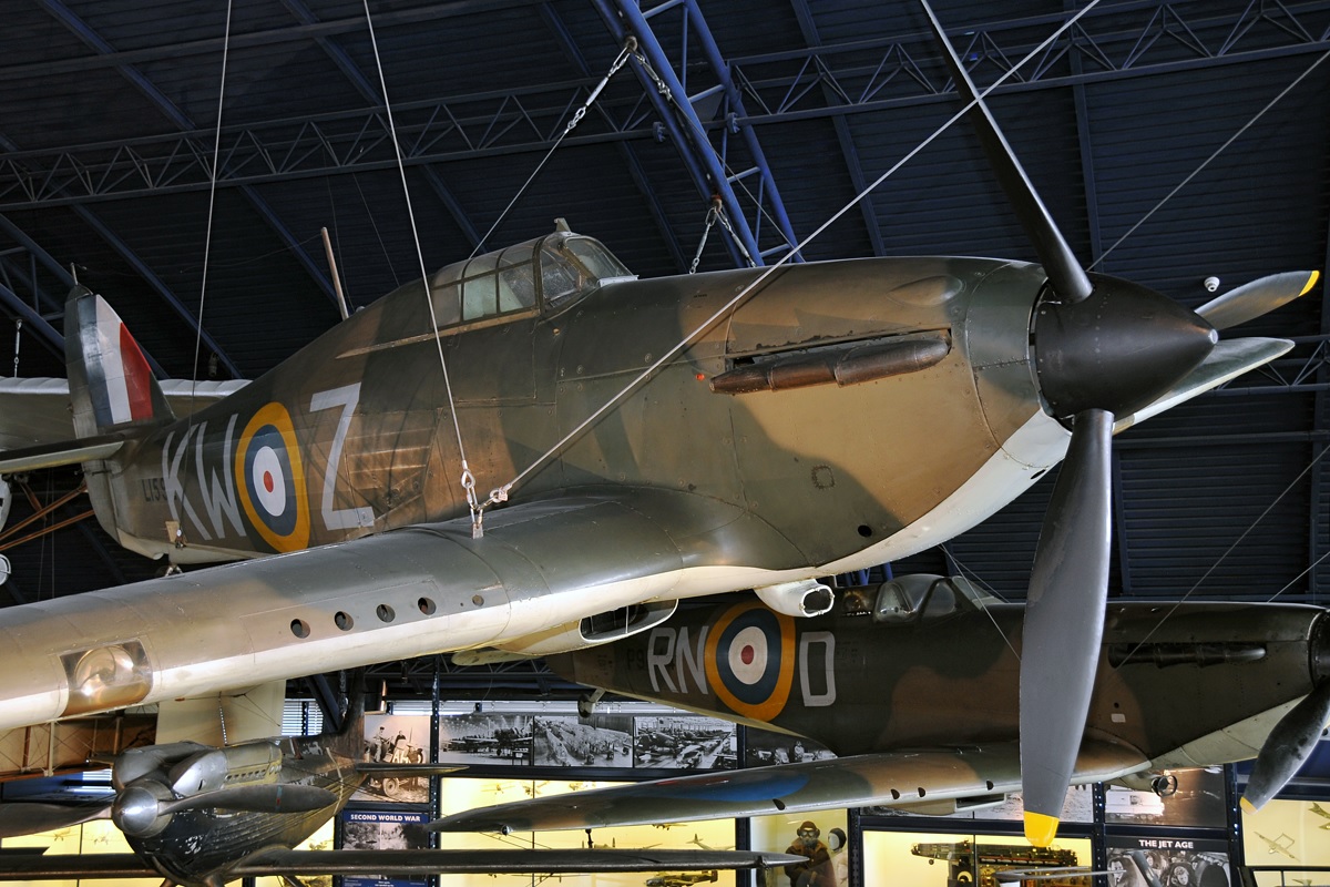 BAPC063 / L1592 Hawker Hurricane Mk1 Replica