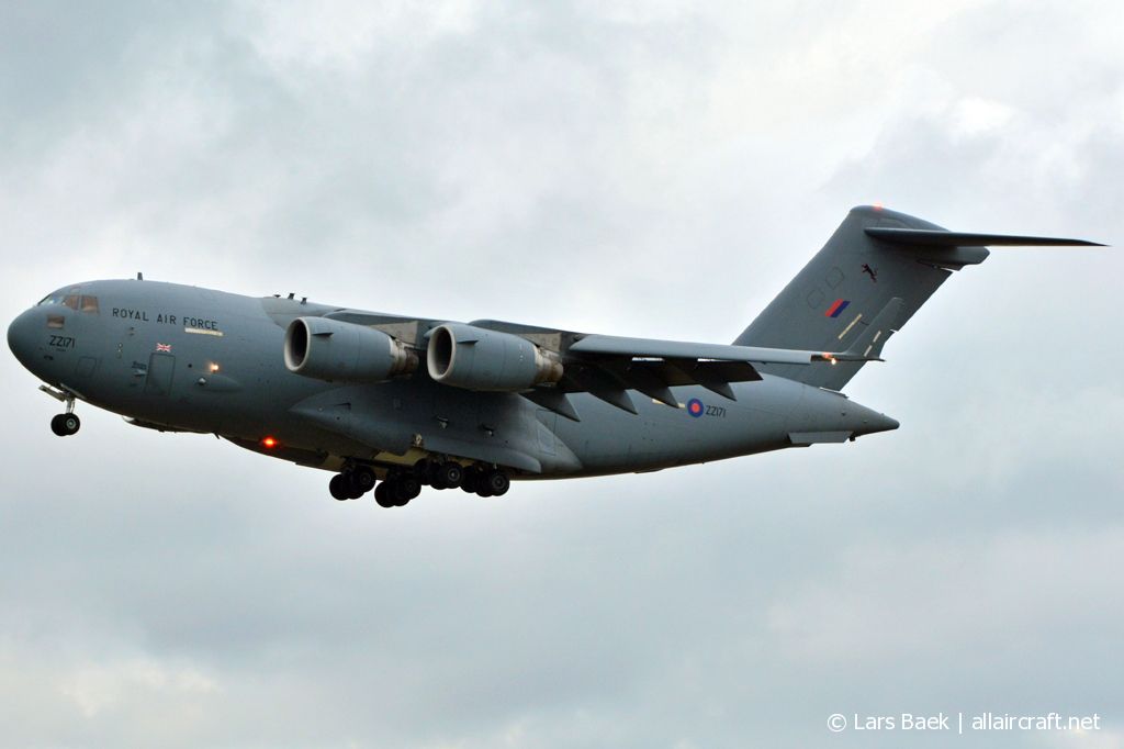 ZZ171 (F-77) 2000 Boeing C-17A Globemaster III