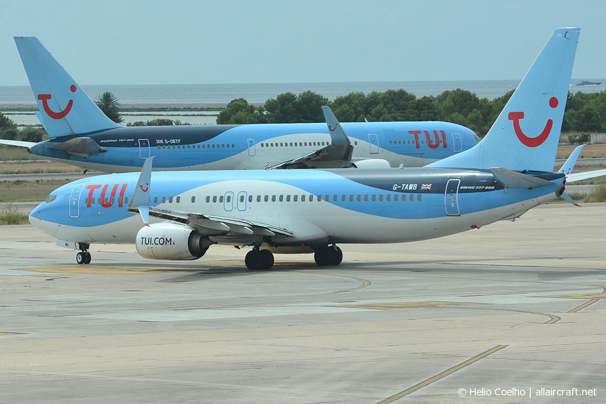 G-TAWB (37242) 2012 Boeing 737-8K5 WL