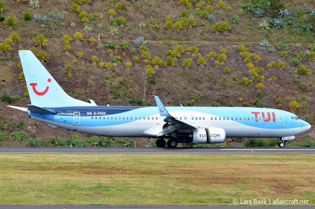 G-FDZX (37258) 2011 Boeing 737-8K5(WL)