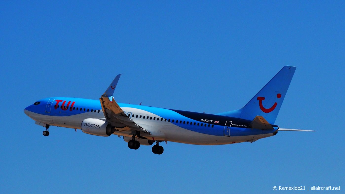 G-FDZY (037261) Boeing 737-8K5