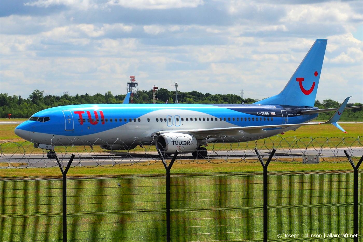 G-TAWB (37242) 2012 Boeing 737-8K5(WL)