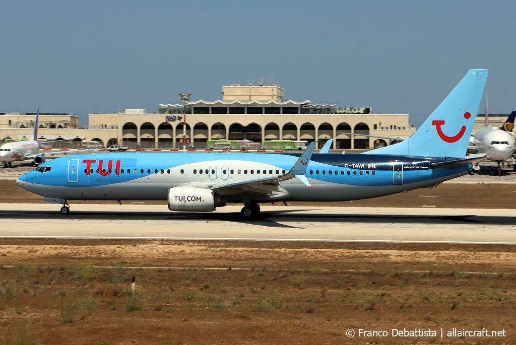 G-TAWI (37267) 2012 Boeing 737-8K5(WL)