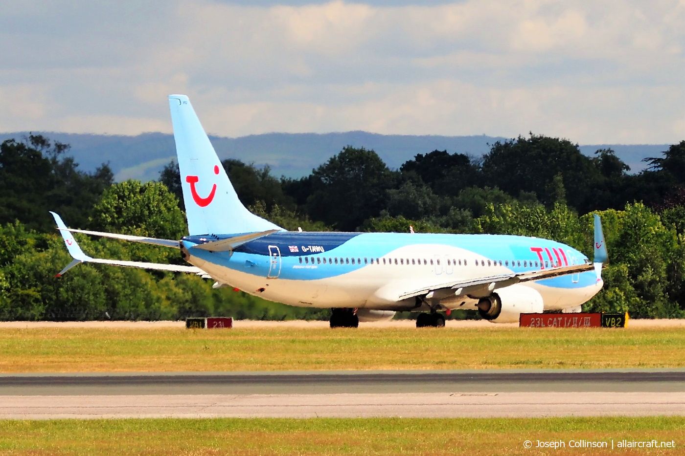 G-TAWU (37263) 2014 Boeing 737-8K5(WL)