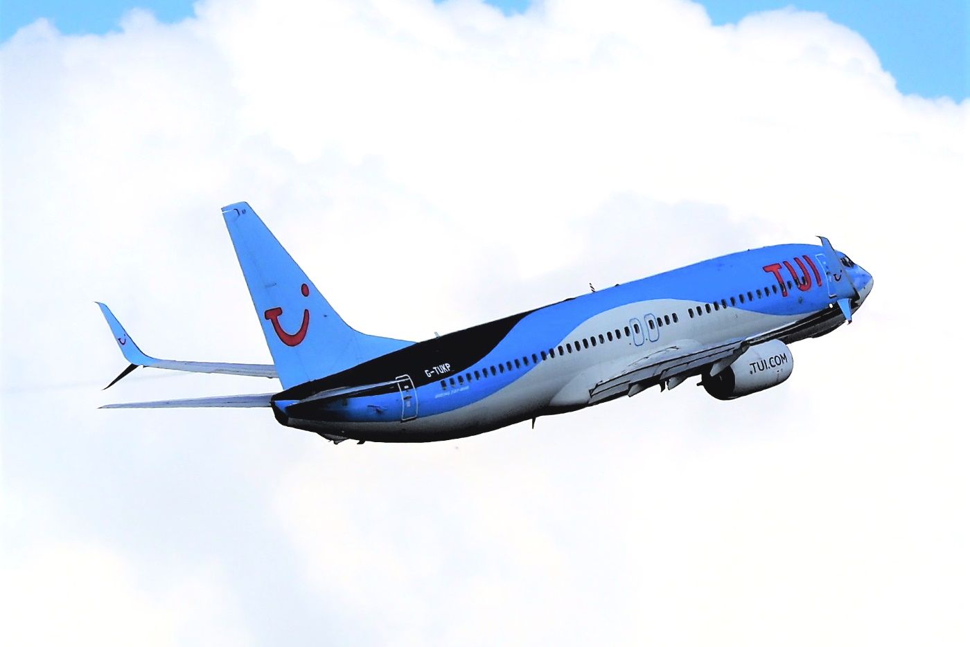 G-TUKP (37250) 2013 Boeing 737-8K5(WL)