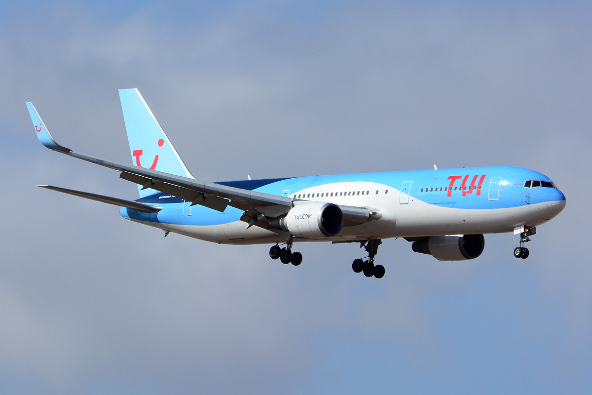 G-OBYG (29137) 1998 Boeing 767-304(ER)(WL)